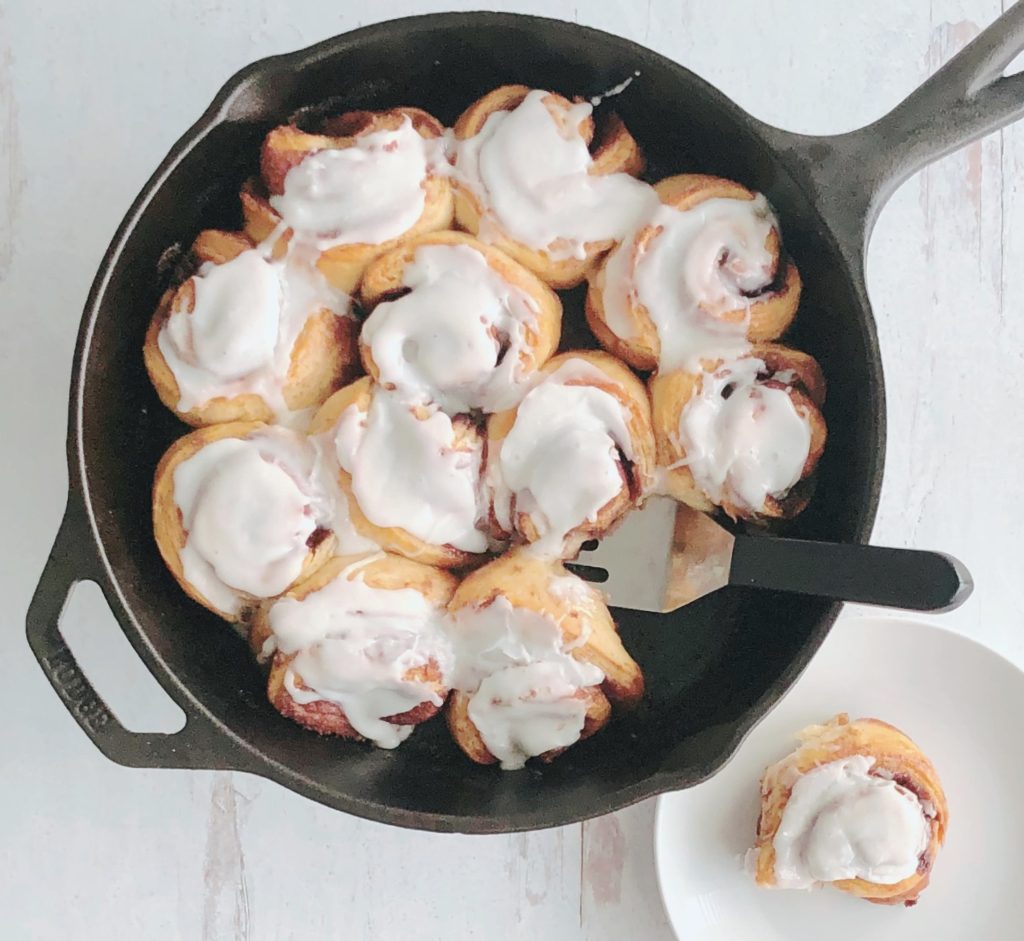 Cinnamon Rolls in a Cast Iron Baking/Frying/Pizza Pan – Crucible