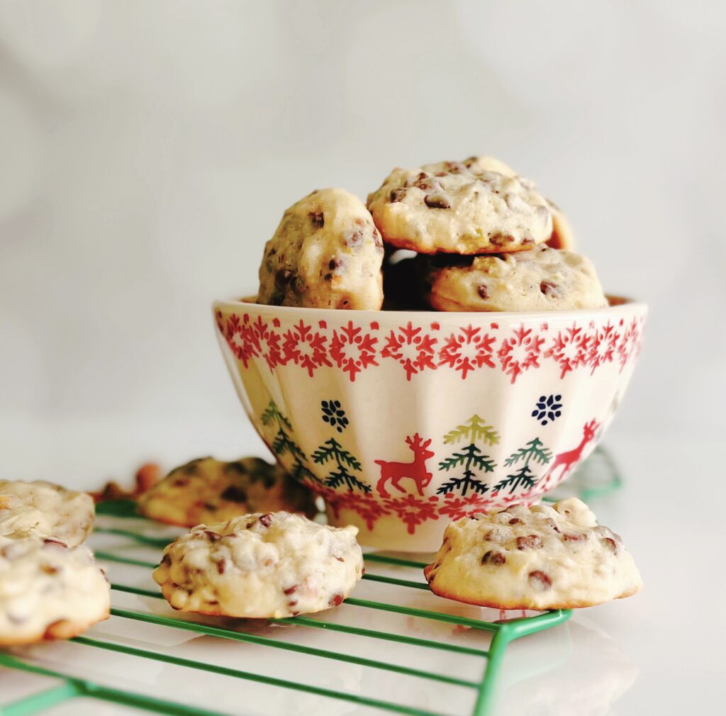 Cannoli Cookies in a bowl